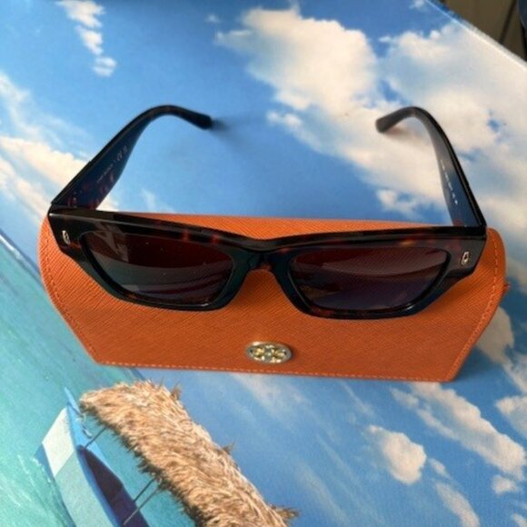 Tory Burch Sunglasses with case - Picture 1 of 4